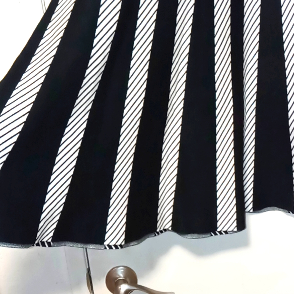 Knit skirt - Picture 2 of 7